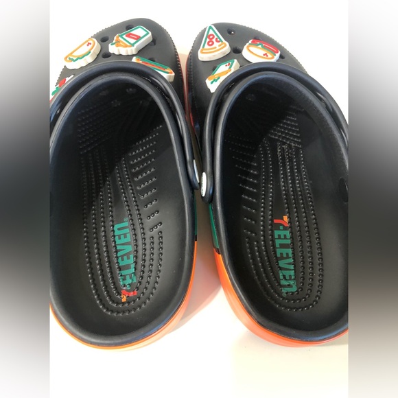 7-Eleven X Crocs Classic Clog 7-11 - Picture 5 of 6